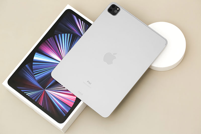 iPad Pro M1 11 inch WiFi 128GB (2021) | Được thiết kế nguyên khối liền lạc, vuông vức, sang trọng