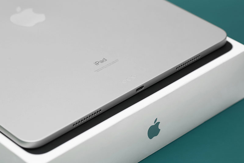 iPad Pro M1 12.9 inch WiFi 256GB (2021) | Hỗ trợ sạc nhanh công suất cao 20 W